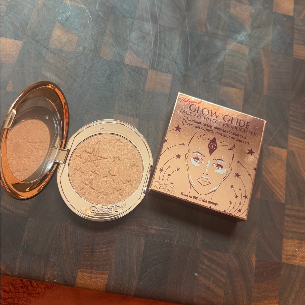 Charlotte Tilbury Glow Guide Highlighter - Radiant Gold